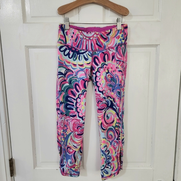 Lilly Pulitzer Pants - Lily Pulitzer Luxletic UPF 50+ Cropped Leggings